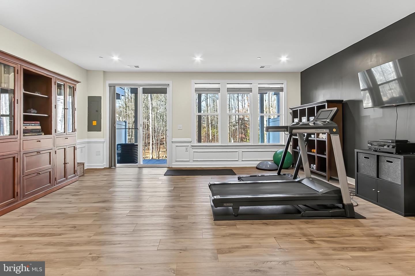 Fairfax, Virginia, 22033, United States, 4 Bedrooms Bedrooms, ,5 BathroomsBathrooms,Residential,Active,2010219