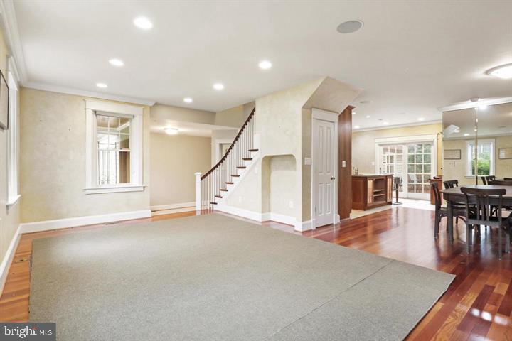 Mclean, Virginia, 22101, United States, 3 Bedrooms Bedrooms, ,3 BathroomsBathrooms,Residential,Active,1922333
