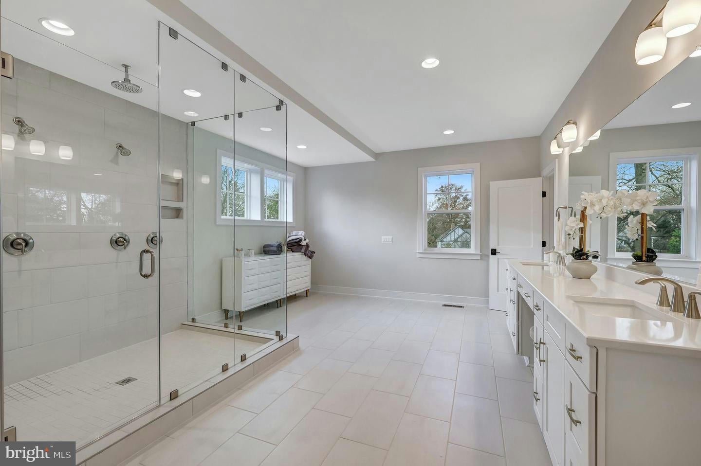 Arlington, Virginia, 22207, United States, ,Residential,Pending,1702157