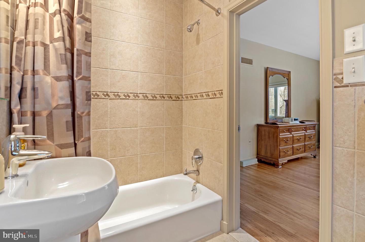 Owings Mills, Maryland, 21117, United States, 5 Bedrooms Bedrooms, ,4 BathroomsBathrooms,Residential,Active,1971806