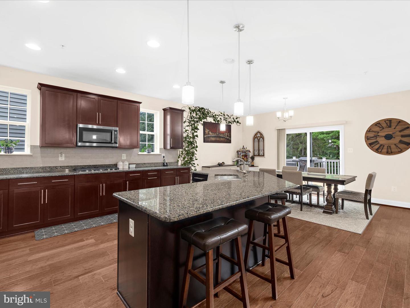Ellicott City, Maryland, 21042, United States, 6 Bedrooms Bedrooms, ,5 BathroomsBathrooms,Residential,Active,1914763