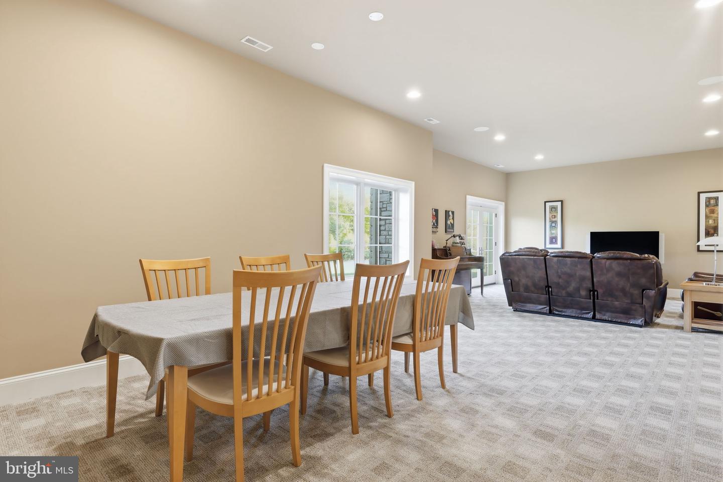 Perched at the pinnacle of an exclusive Upper Makefield Township encla – image 75