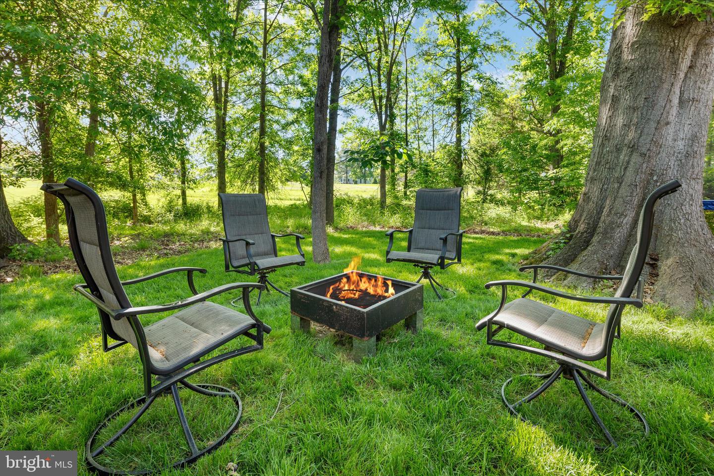Haymarket, Virginia, 20169, United States, 5 Bedrooms Bedrooms, ,5 BathroomsBathrooms,Residential,Pending,2045778