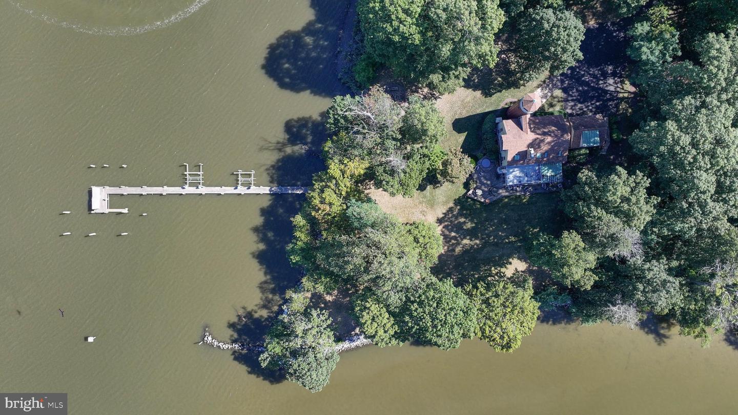 Queenstown, Maryland, 21658, United States, 4 Bedrooms Bedrooms, ,3 BathroomsBathrooms,Residential,Active,1998763