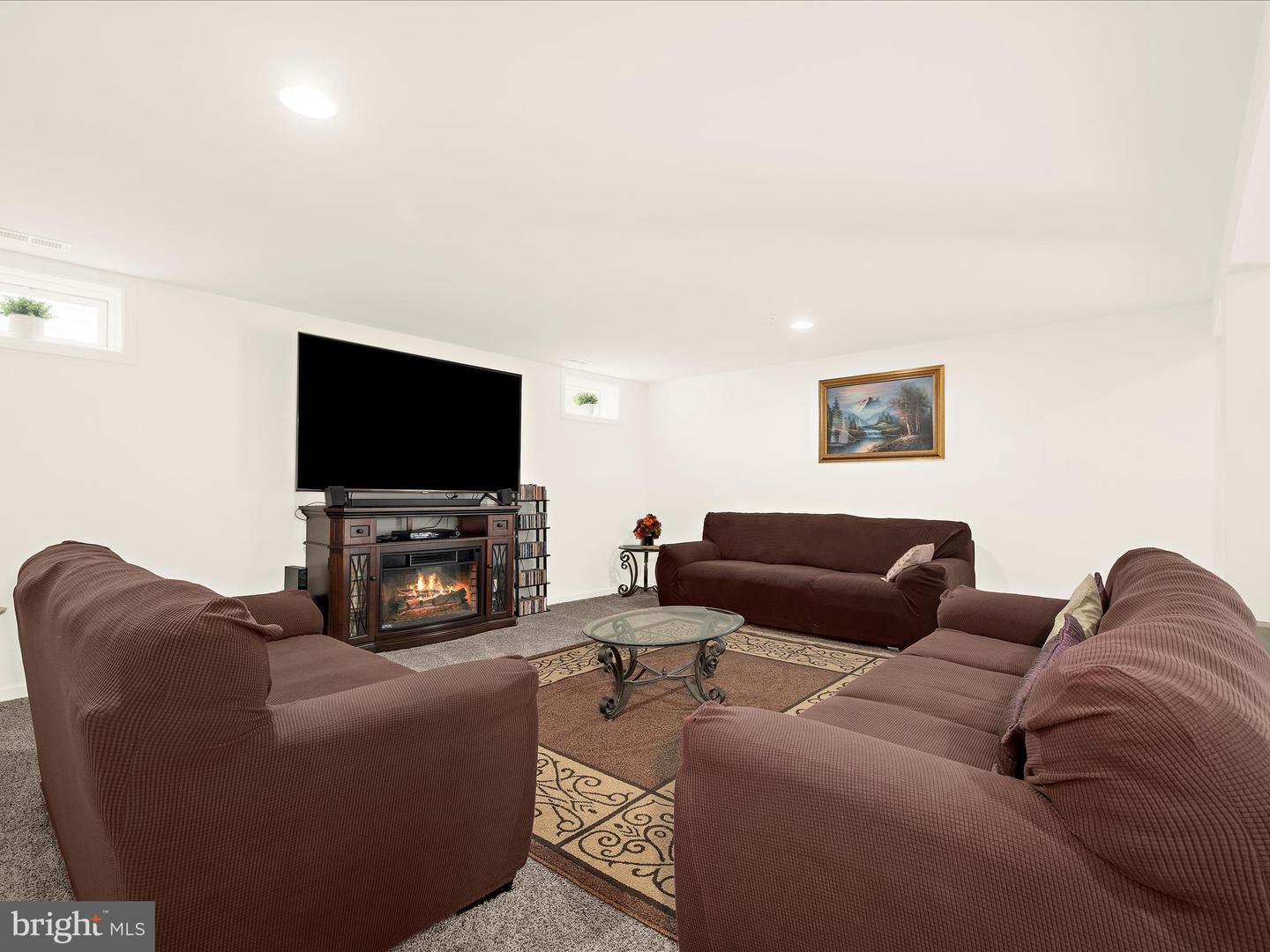 Ellicott City, Maryland, 21042, United States, 6 Bedrooms Bedrooms, ,5 BathroomsBathrooms,Residential,Active,1914763