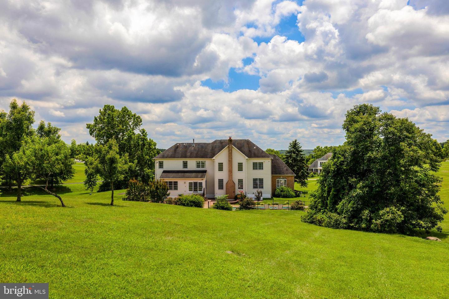 Leesburg, Virginia, 20175, United States, 4 Bedrooms Bedrooms, ,5 BathroomsBathrooms,Residential,Active,1894598
