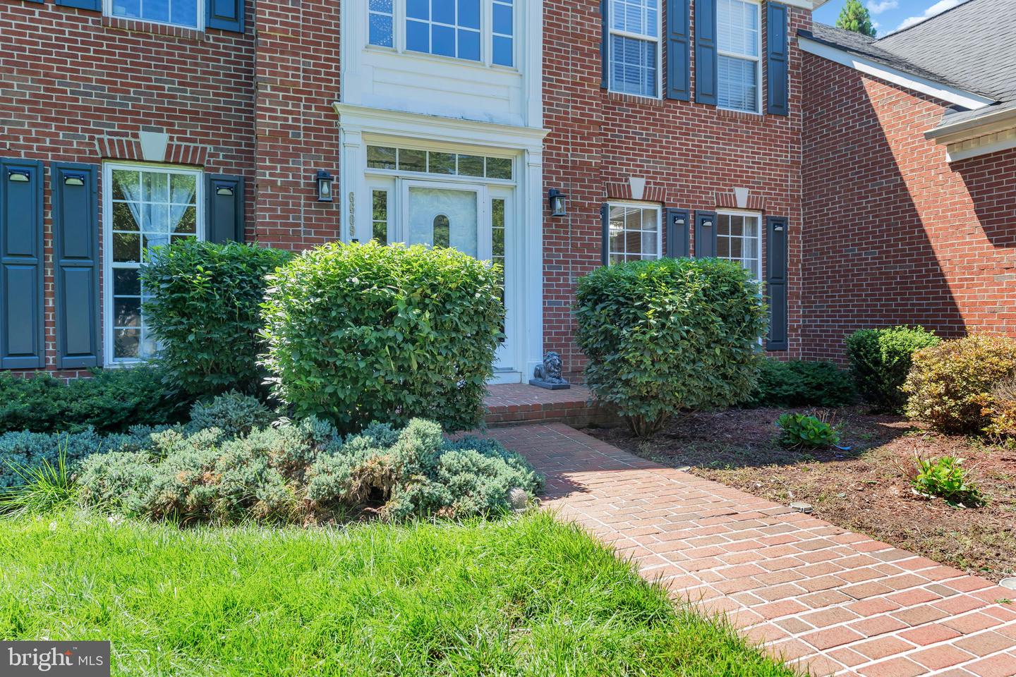 Manassas, Virginia, 20112, United States, 6 Bedrooms Bedrooms, ,5 BathroomsBathrooms,Residential,Active,2052030