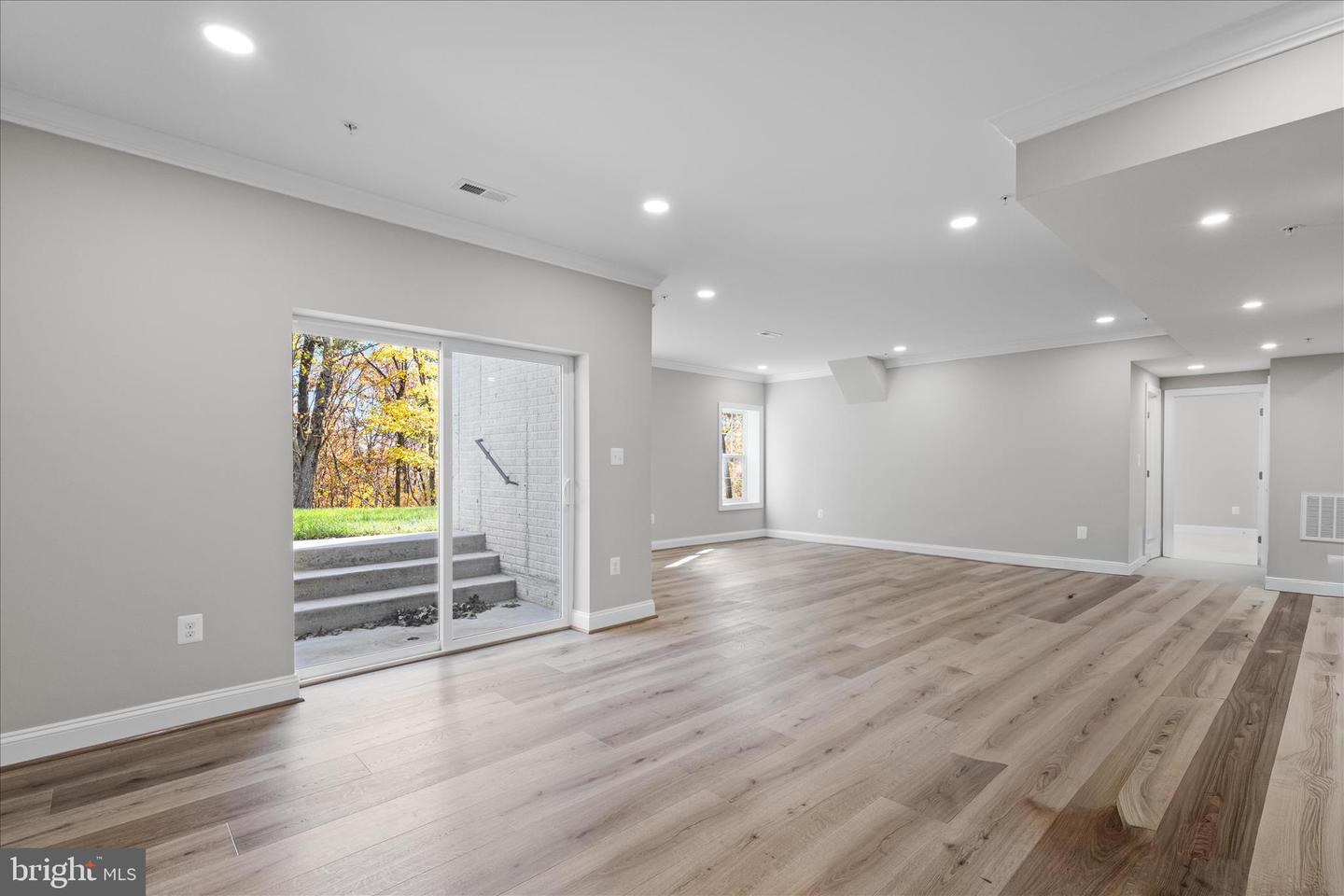 Fort Washington, Maryland, 20744, United States, 5 Bedrooms Bedrooms, ,4 BathroomsBathrooms,Residential,Active,1987253