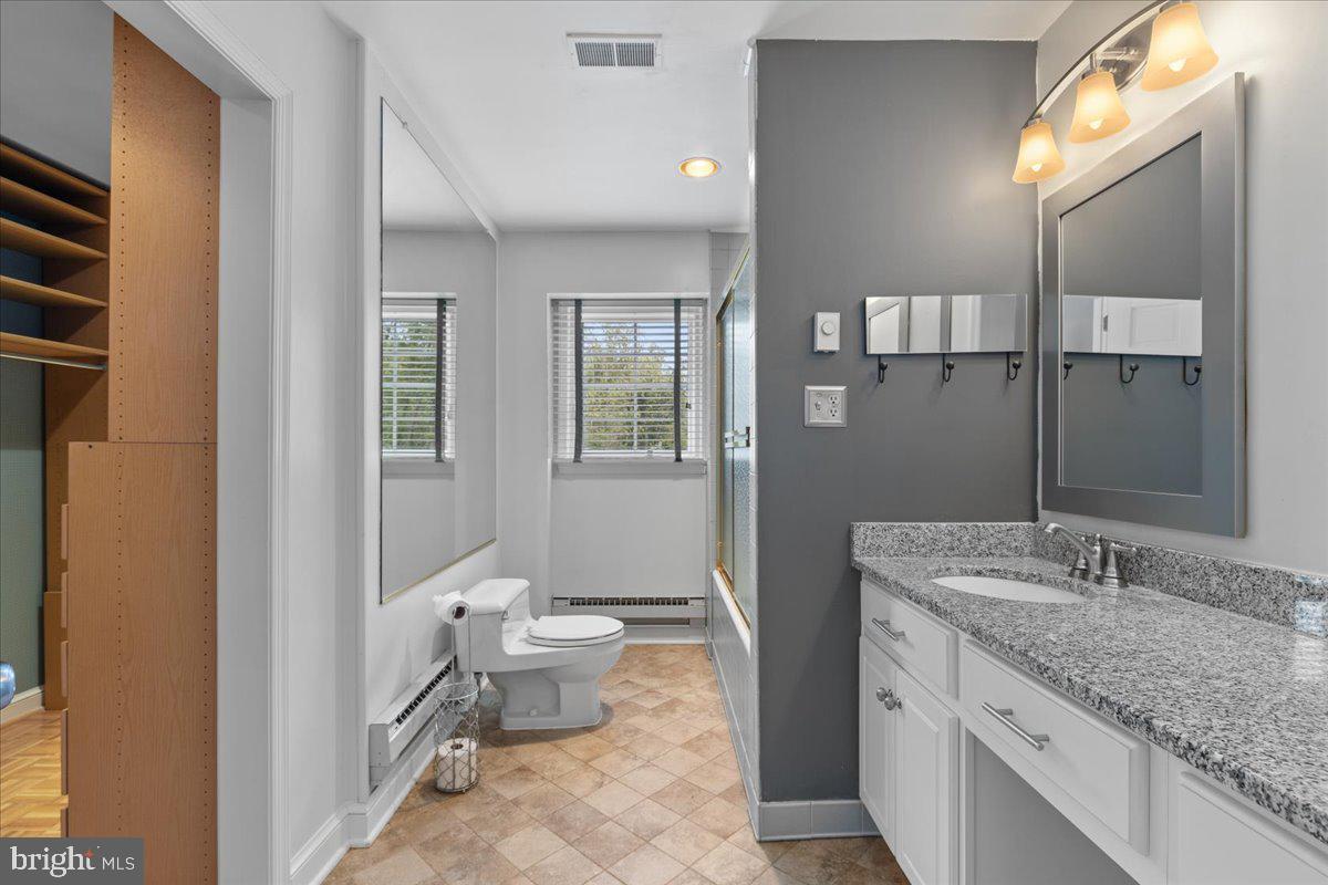 Great Falls, Virginia, 22066, United States, 5 Bedrooms Bedrooms, ,3 BathroomsBathrooms,Residential,Active,1941376