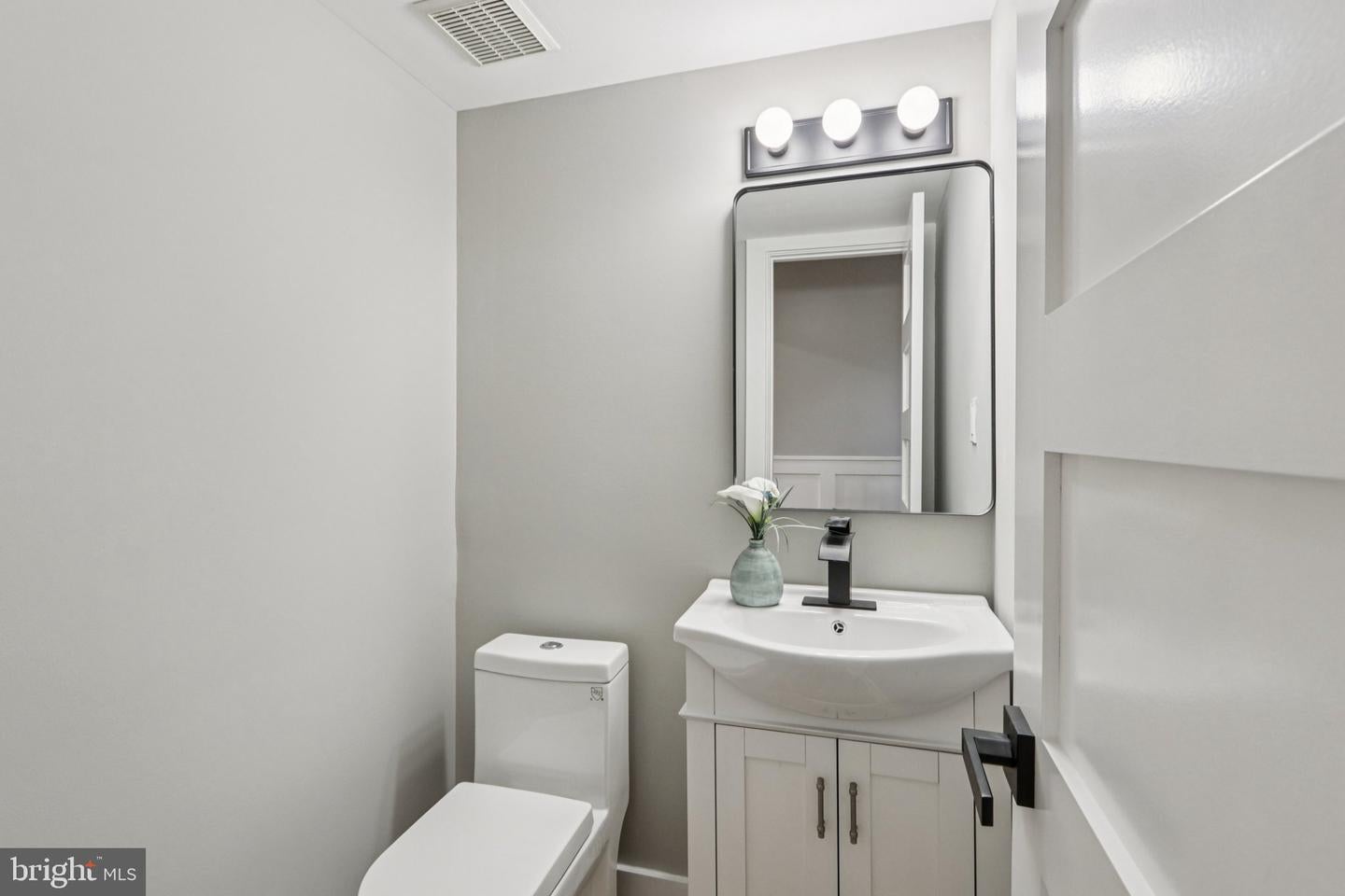 Yardley, Pennsylvania, 19067, United States, 4 Bedrooms Bedrooms, ,4 BathroomsBathrooms,Residential,Active,2002598