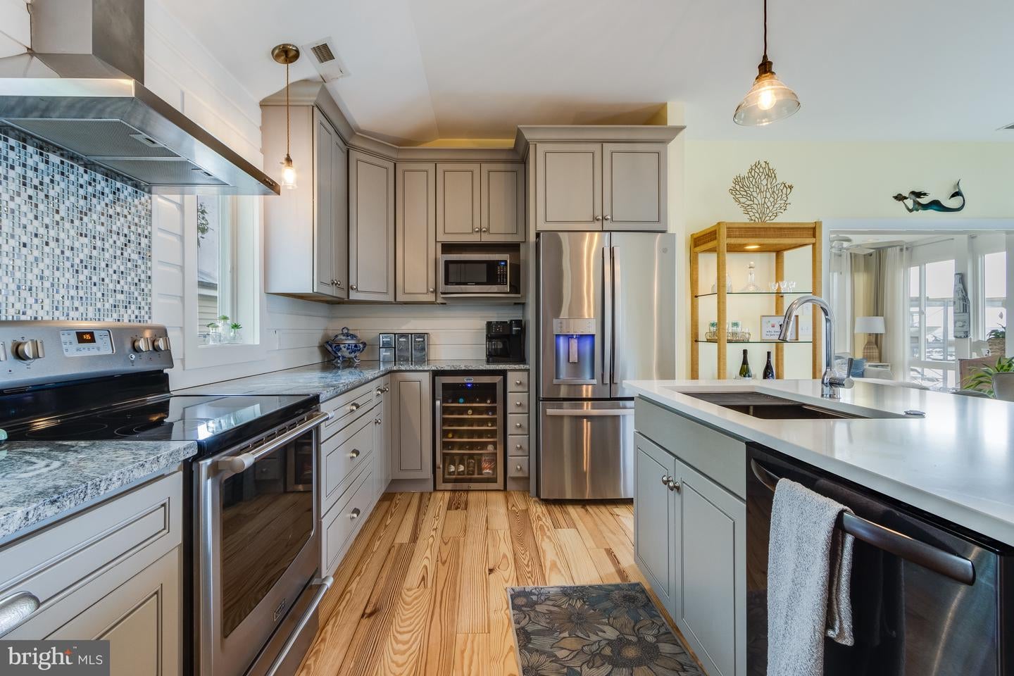 Dewey Beach, Delaware, 19971, United States, 5 Bedrooms Bedrooms, ,4 BathroomsBathrooms,Residential,Active,1934814