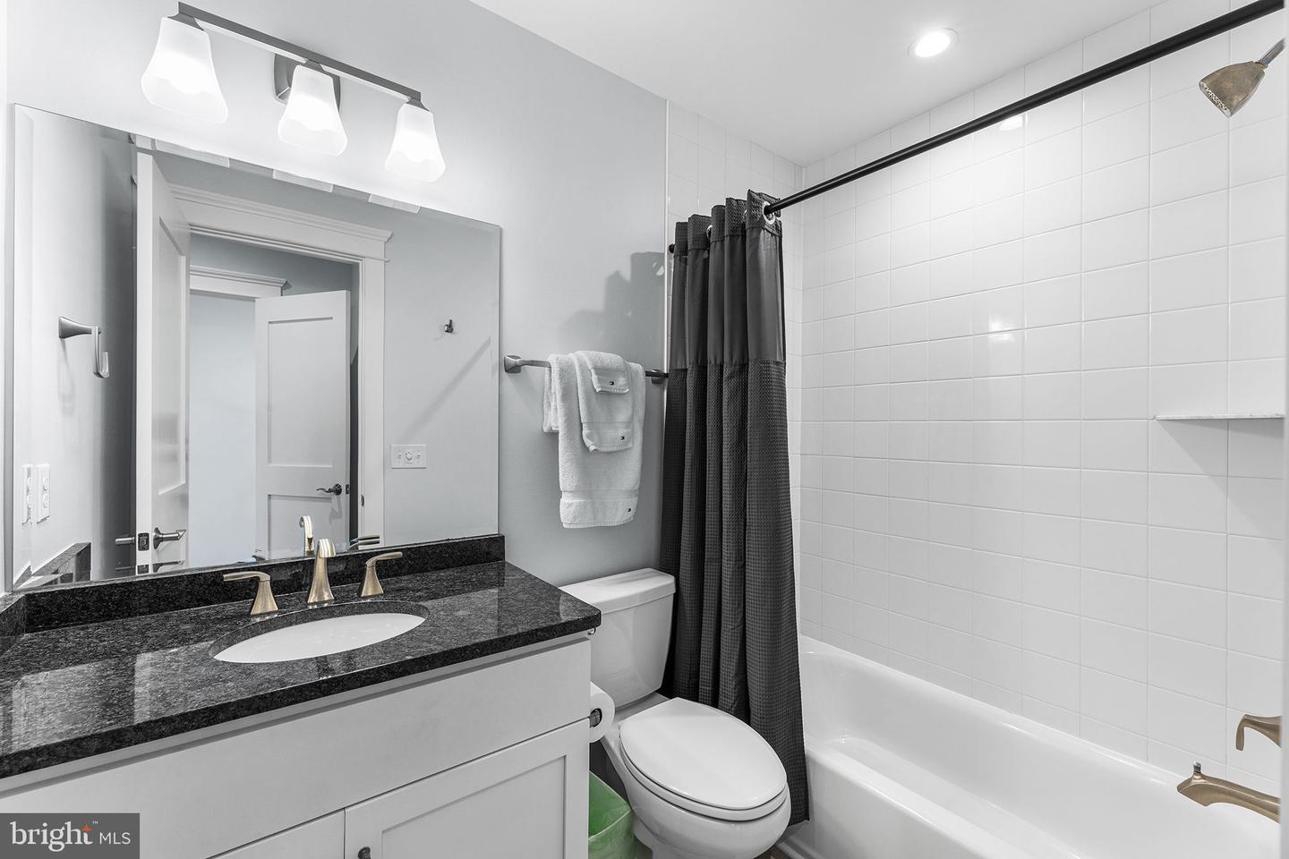 Ocean City, Maryland, 21842, United States, 4 Bedrooms Bedrooms, ,6 BathroomsBathrooms,Residential,Active,1972177