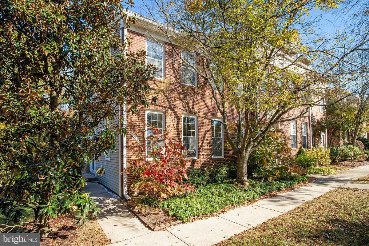 6115 DONIVAL SQ, ALEXANDRIA, VA 22315, photo 1 of 38