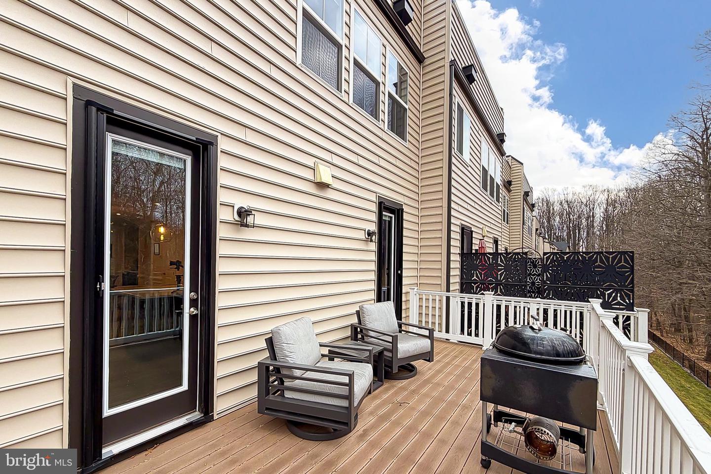 Fairfax, Virginia, 22033, United States, 4 Bedrooms Bedrooms, ,5 BathroomsBathrooms,Residential,Active,2010219