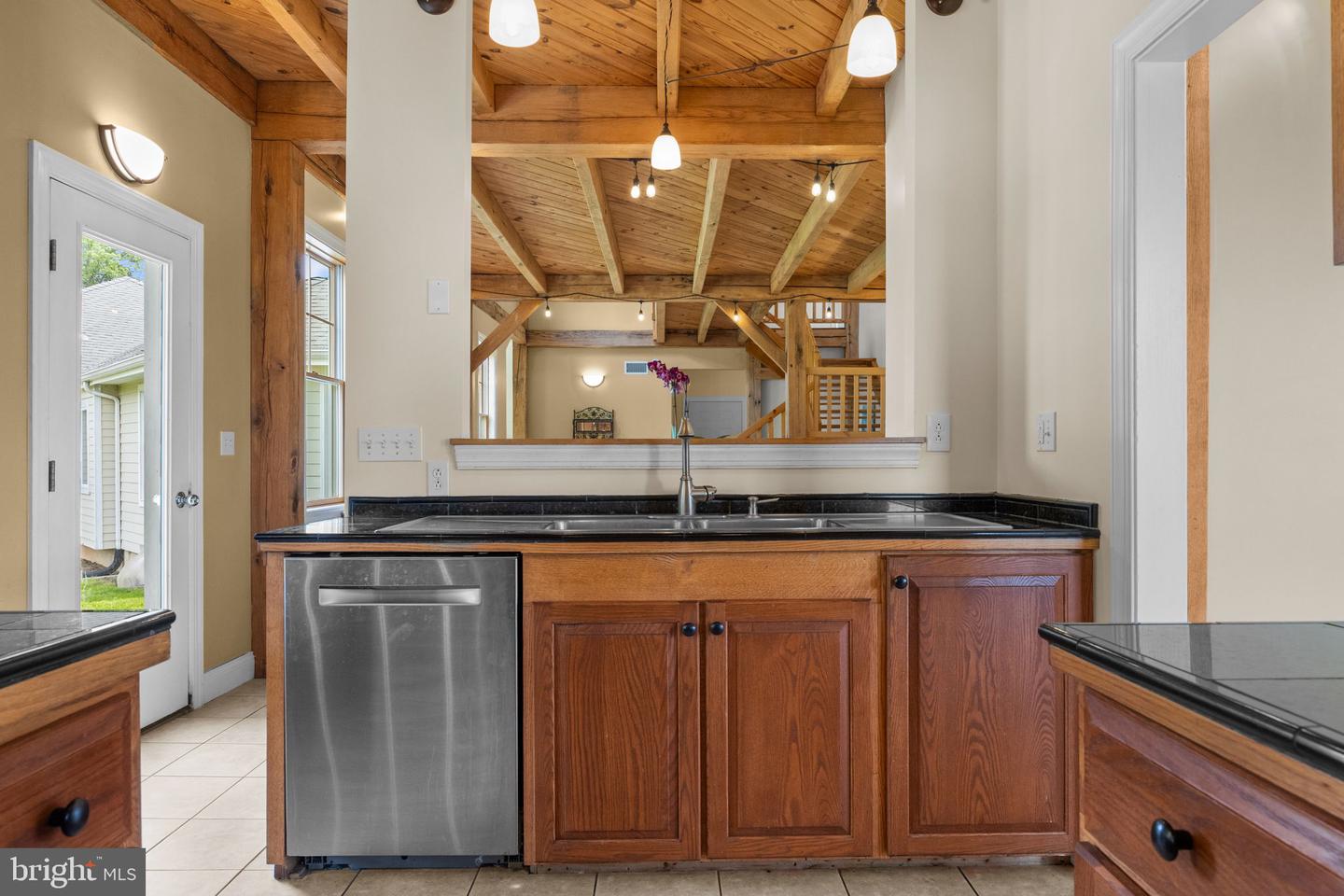 Lambertville, New Jersey, 08530, United States, 6 Bedrooms Bedrooms, ,5 BathroomsBathrooms,Residential,Active,1843838