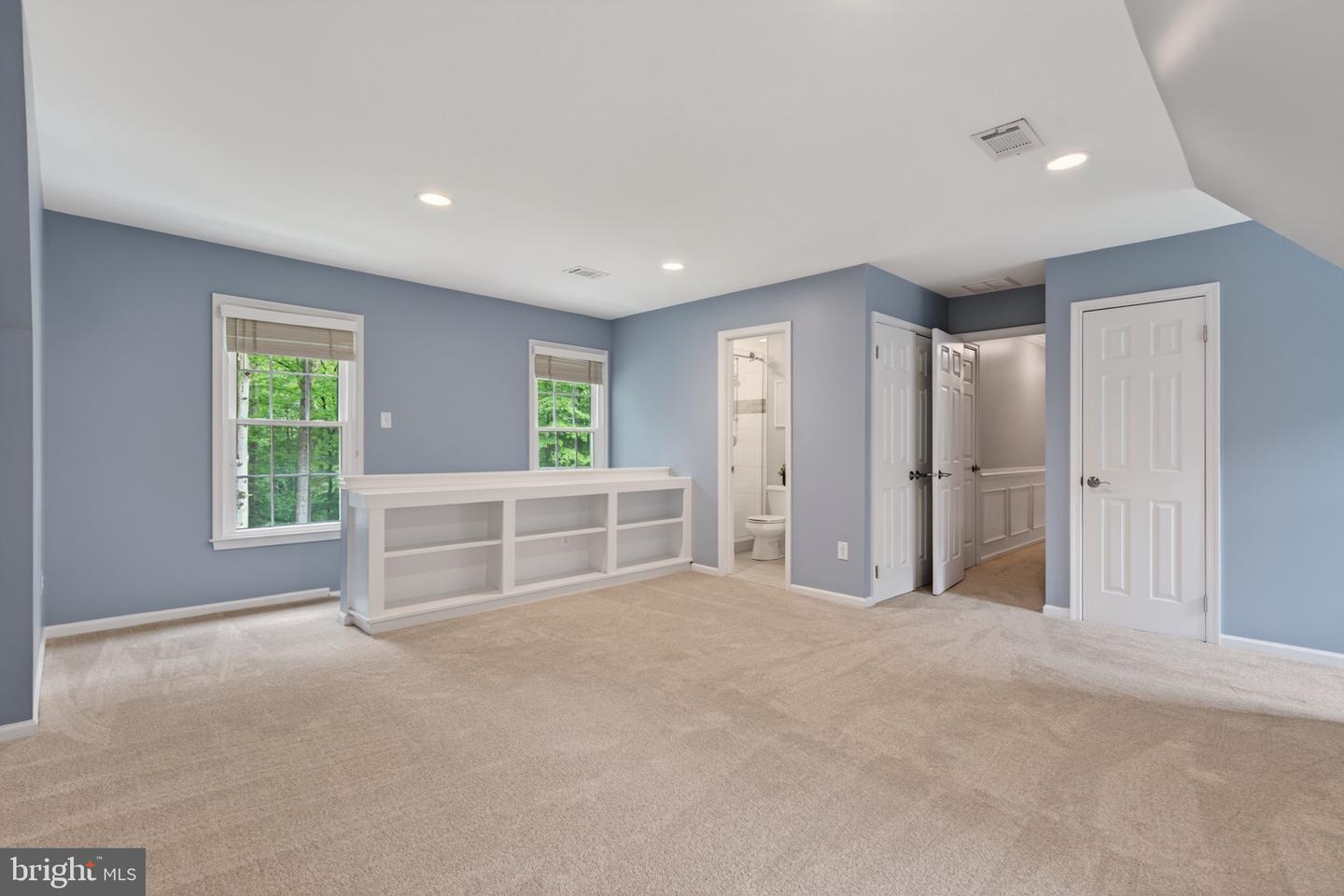 Fairfax Station, Virginia, 22039, United States, 5 Bedrooms Bedrooms, ,5 BathroomsBathrooms,Residential,Pending,2045787