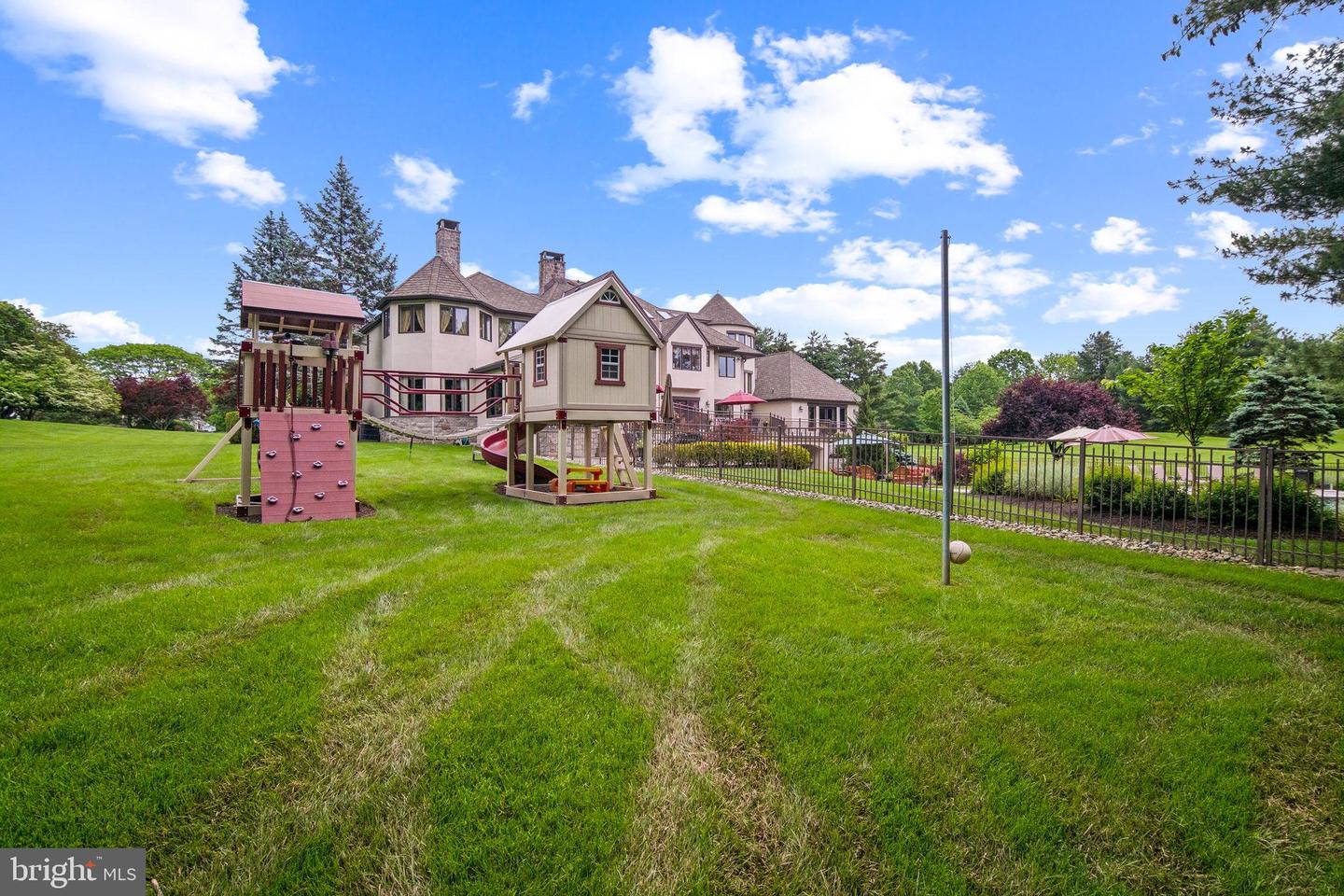 Newtown, Pennsylvania, 18940, United States, 6 Bedrooms Bedrooms, ,6 BathroomsBathrooms,Residential,Active,1849543