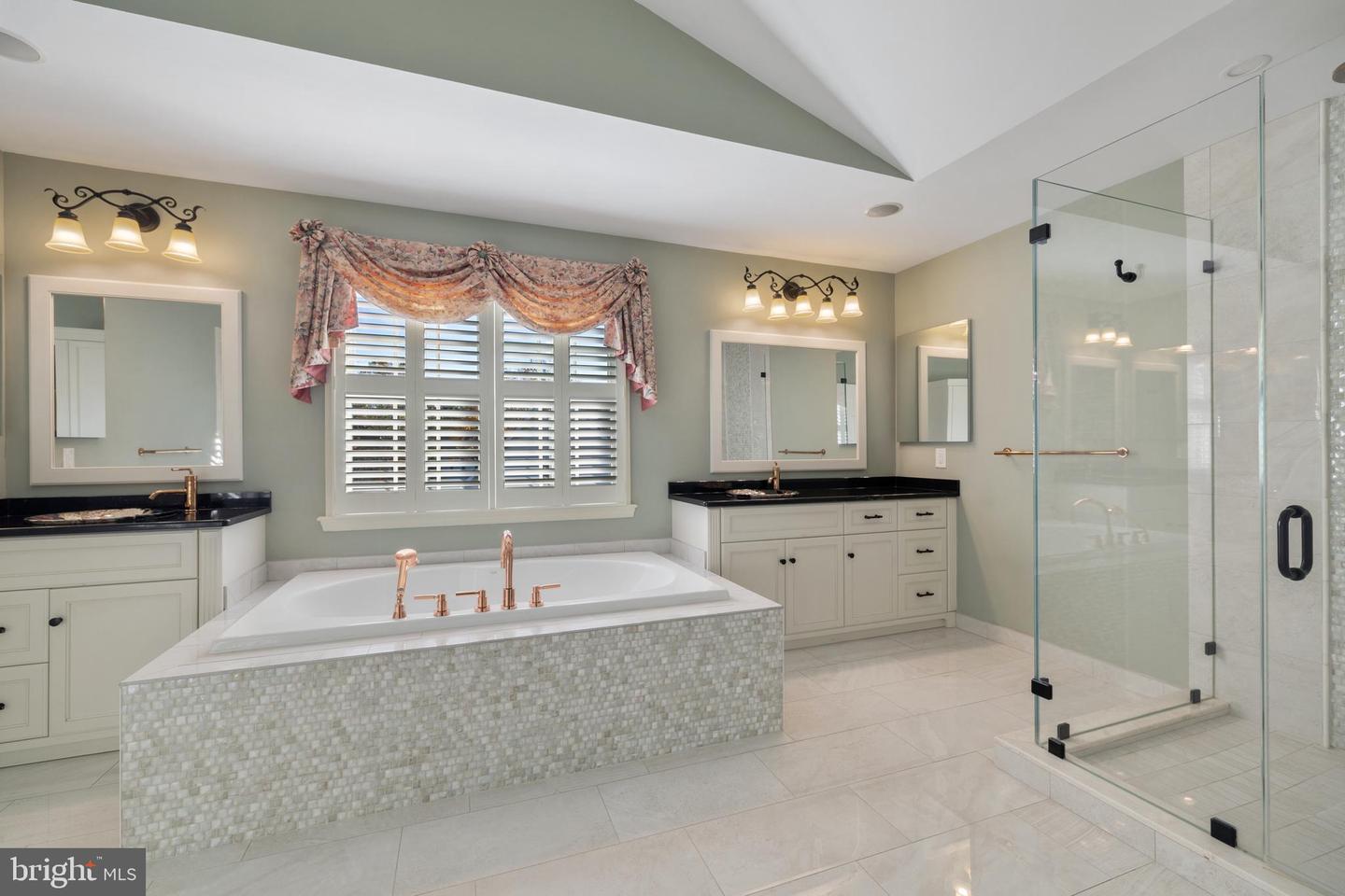 Rockville, Maryland, 20850, United States, 6 Bedrooms Bedrooms, ,5 BathroomsBathrooms,Residential,Active,1970950