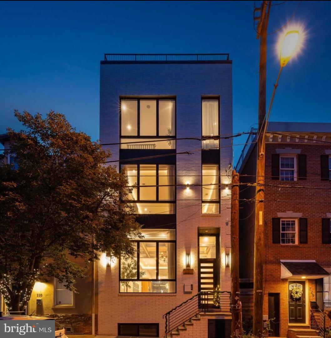 Philadelphia, Pennsylvania, 19125, United States, 4 Bedrooms Bedrooms, ,4 BathroomsBathrooms,Residential,Active,2008922