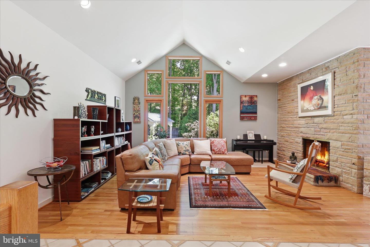 Great Falls, Virginia, 22066, United States, 4 Bedrooms Bedrooms, ,4 BathroomsBathrooms,Residential,Pending,2045715