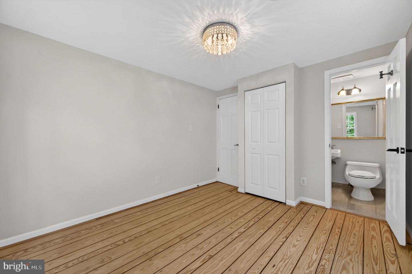 Alexandria, Virginia, 22314, United States, 3 Bedrooms Bedrooms, ,3 BathroomsBathrooms,Residential,Active,2044570