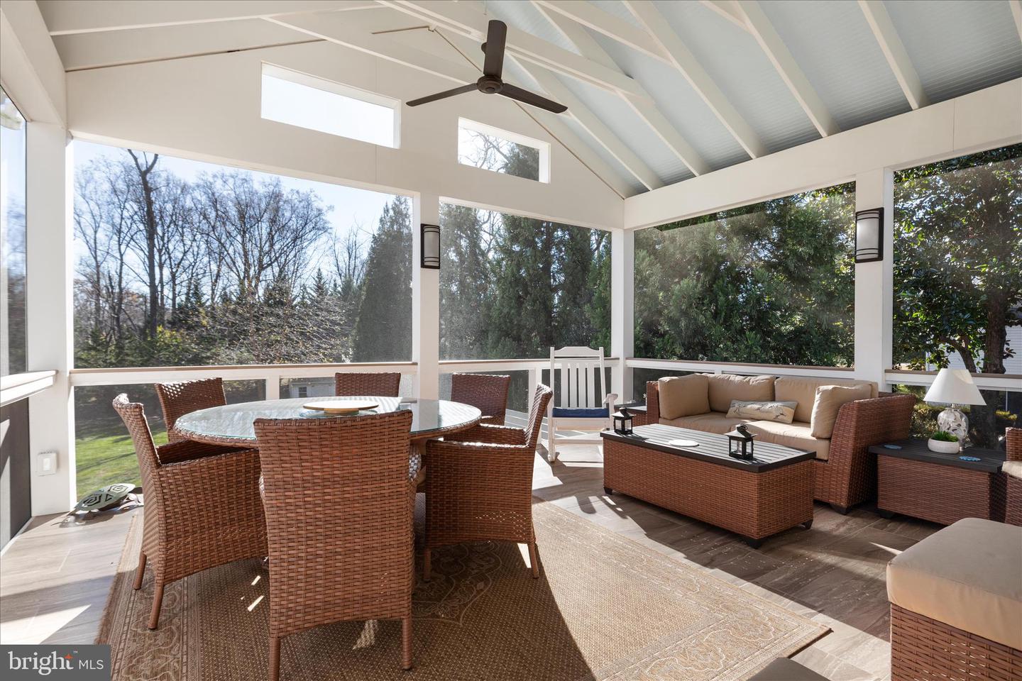 Vienna, Virginia, 22181, United States, 5 Bedrooms Bedrooms, ,4 BathroomsBathrooms,Residential,Active,2010162