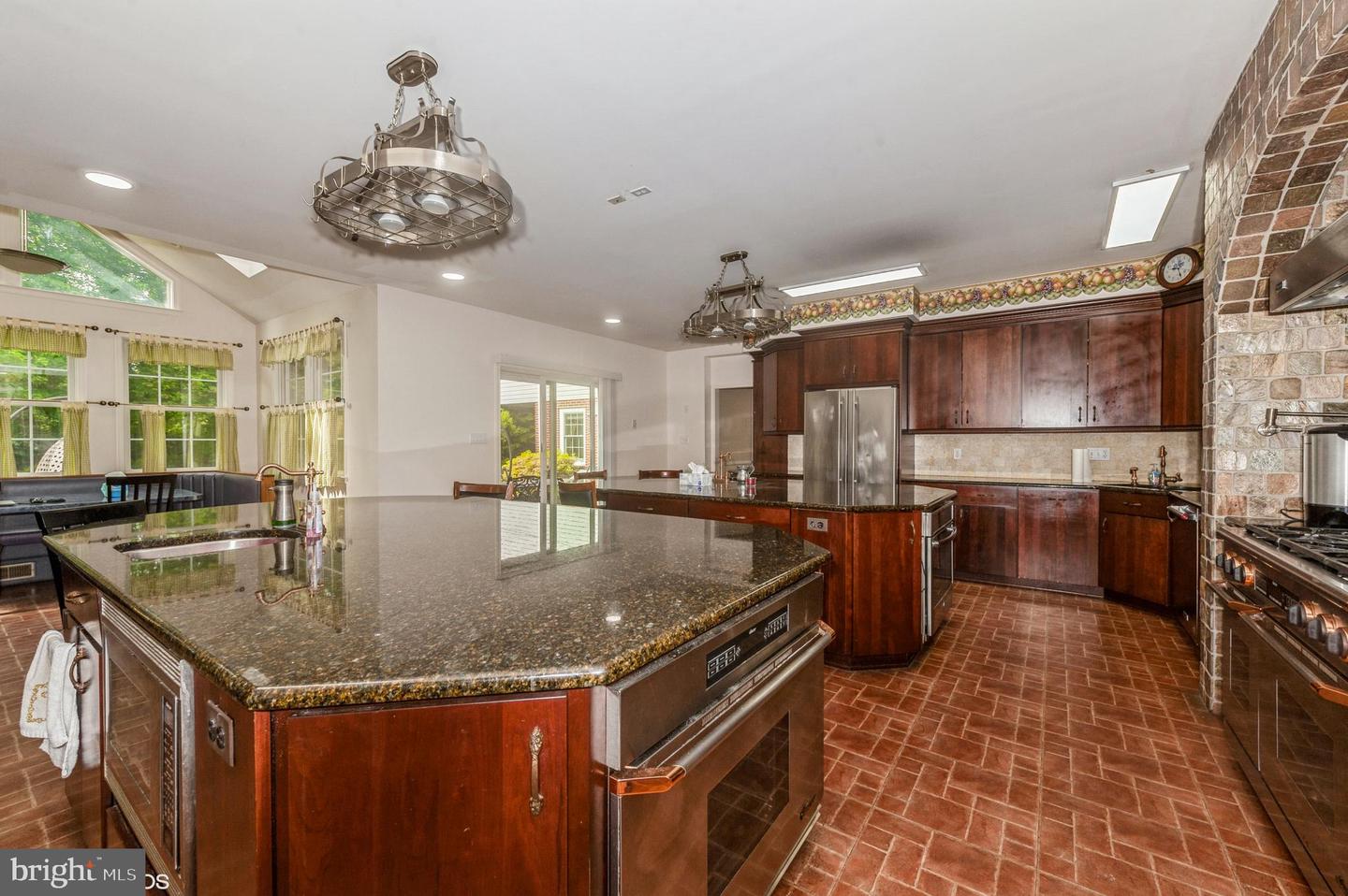 Pikesville, Maryland, 21208, United States, ,6 BathroomsBathrooms,Residential,Pending,1702885