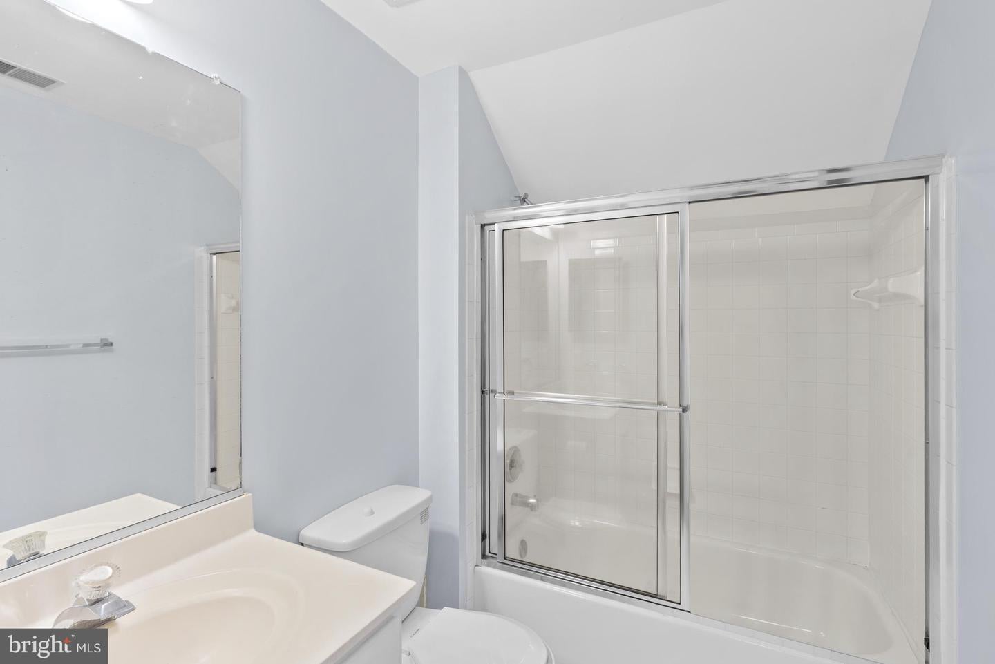 Gaithersburg, Maryland, 20879, United States, 5 Bedrooms Bedrooms, ,5 BathroomsBathrooms,Residential,Active,1999190