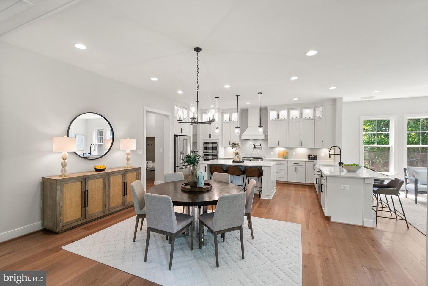 Falls Church, Virginia, 22046, United States, 7 Bedrooms Bedrooms, ,7 BathroomsBathrooms,Residential,Active,1798016