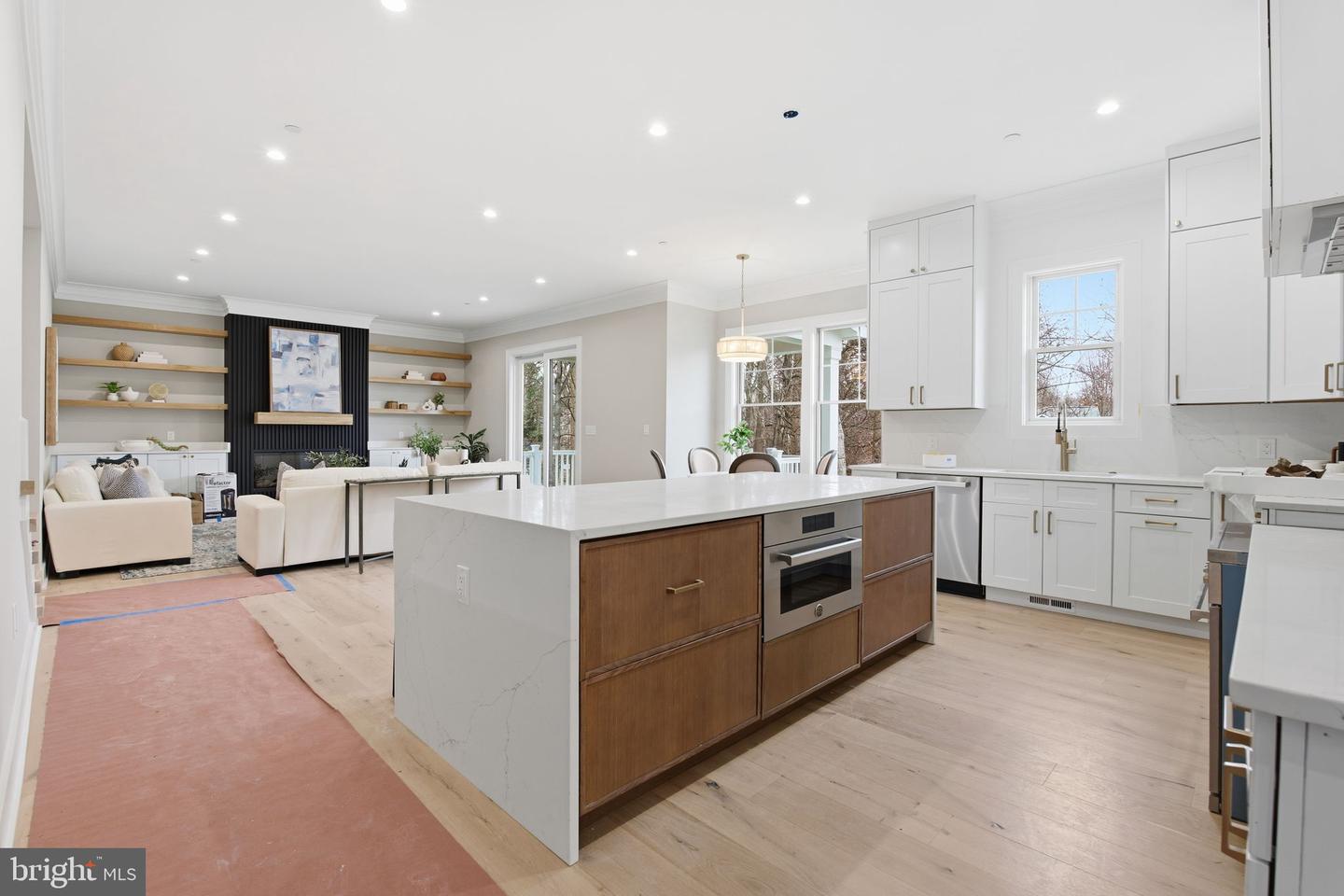 Kensington, Maryland, 20895, United States, 5 Bedrooms Bedrooms, ,5 BathroomsBathrooms,Residential,Active,2007291