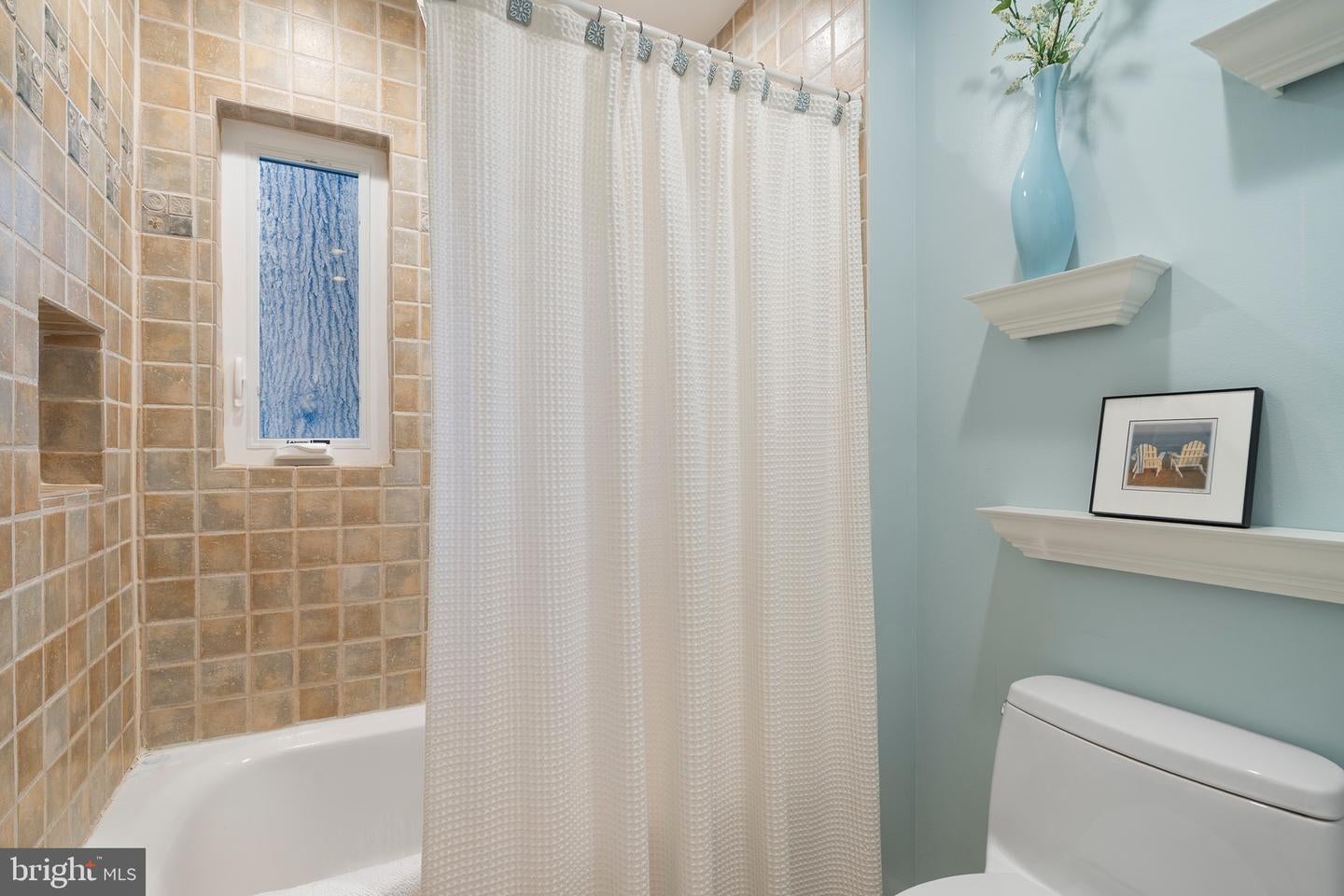 Arlington, Virginia, 22207, United States, 5 Bedrooms Bedrooms, ,4 BathroomsBathrooms,Residential,Active,1943764