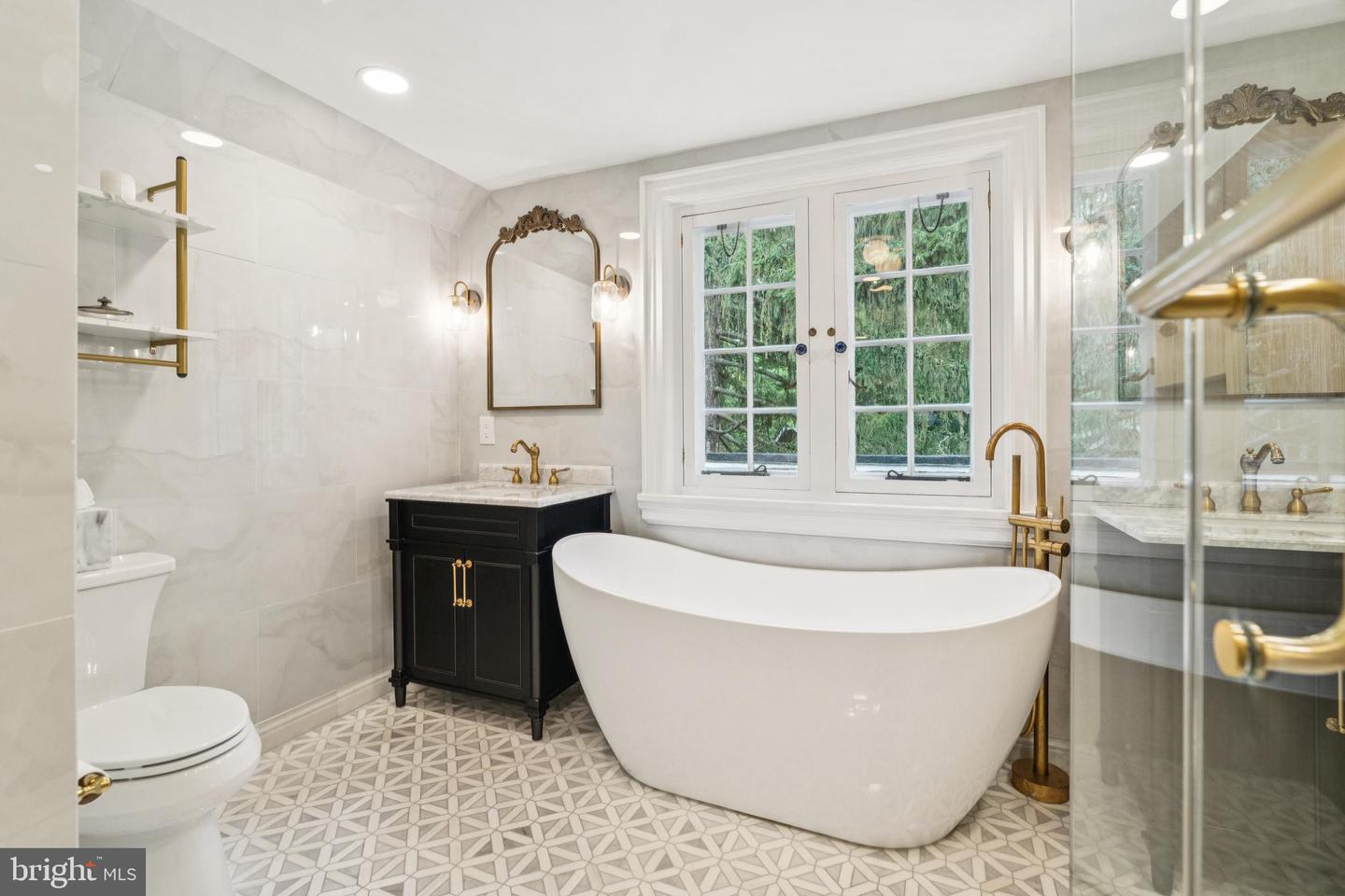 Wayne, Pennsylvania, 19087, United States, 4 Bedrooms Bedrooms, ,5 BathroomsBathrooms,Residential,Active,2003551