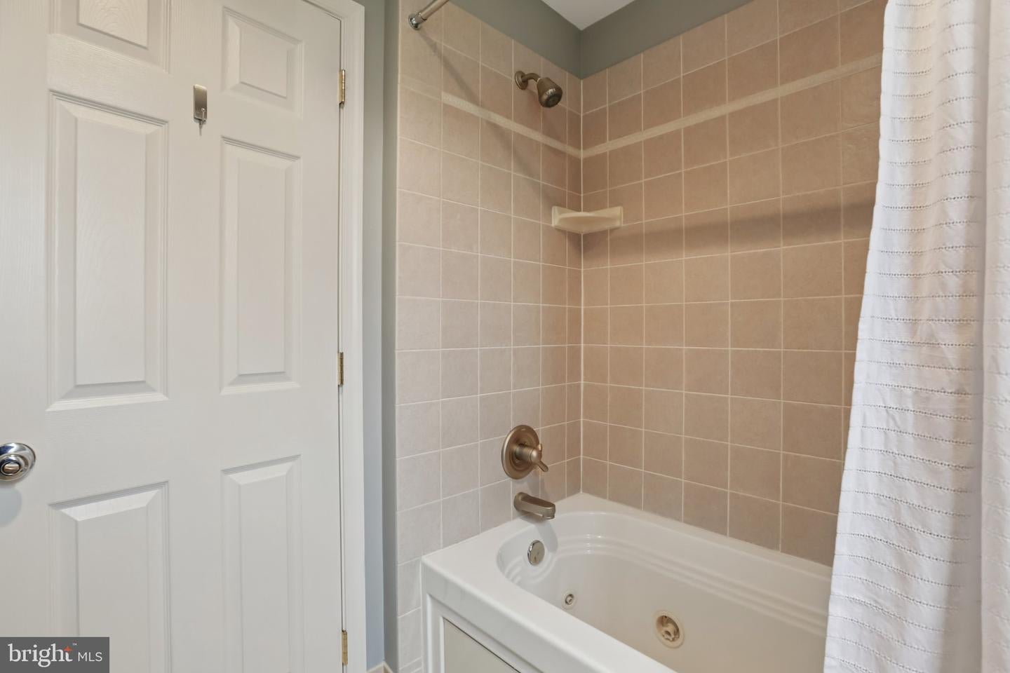 Clarksburg, Maryland, 20871, United States, 5 Bedrooms Bedrooms, ,4 BathroomsBathrooms,Residential,Active,2025637