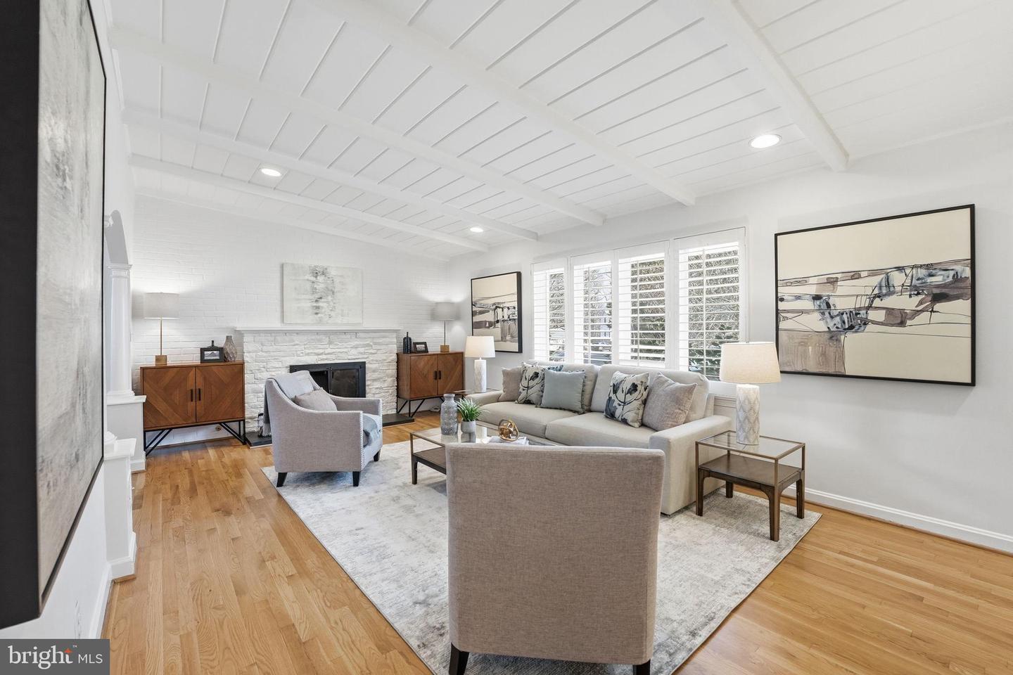 Arlington, Virginia, 22207, United States, 4 Bedrooms Bedrooms, ,3 BathroomsBathrooms,Residential,Pending,2010199