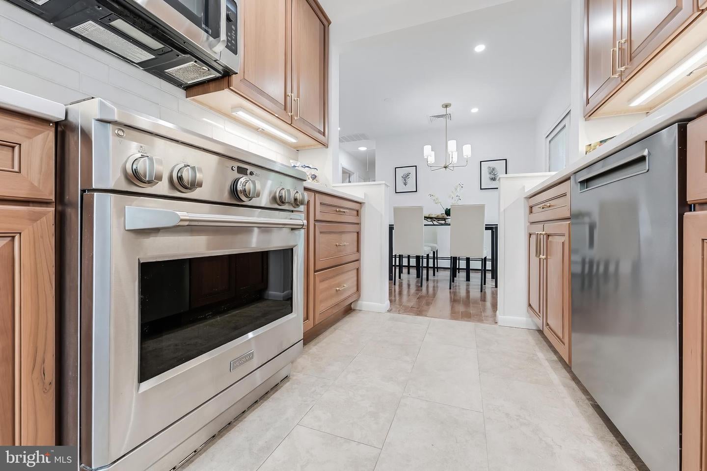Arlington, Virginia, 22204, United States, 4 Bedrooms Bedrooms, ,3 BathroomsBathrooms,Residential,Active,2045018