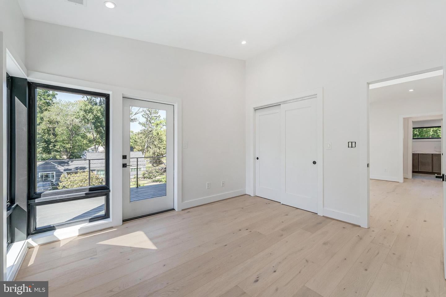 Falls Church, Virginia, 22042, United States, 5 Bedrooms Bedrooms, ,5 BathroomsBathrooms,Residential,Active,1945048