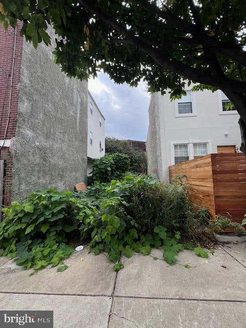 2214 E GORDON ST, PHILADELPHIA, PA 19125, photo 1 of 3