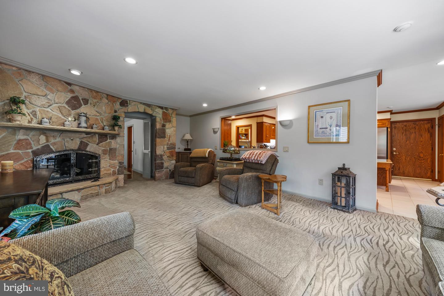 Hammonton, New Jersey, 08037, United States, 5 Bedrooms Bedrooms, ,6 BathroomsBathrooms,Residential,Active,1954441