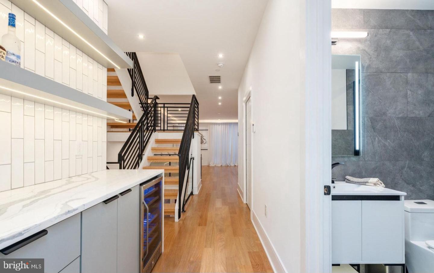 Philadelphia, Pennsylvania, 19125, United States, 4 Bedrooms Bedrooms, ,4 BathroomsBathrooms,Residential,Active,2008922