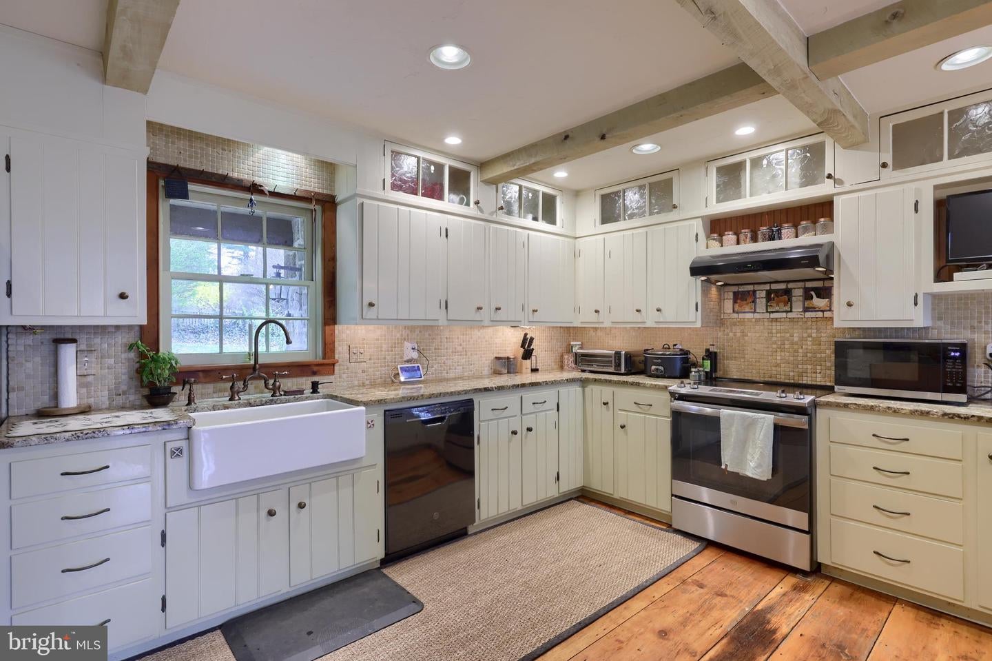 Reading, Pennsylvania, 19606, United States, 5 Bedrooms Bedrooms, ,4 BathroomsBathrooms,Residential,Active,2045028