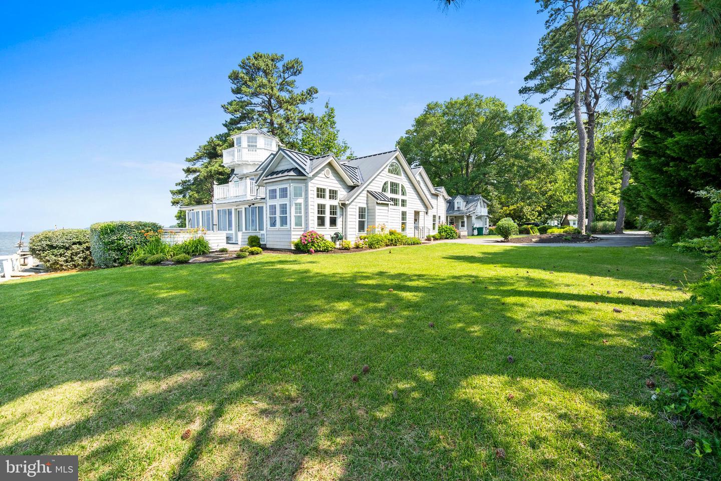 Cobb Island, Maryland, 20625, United States, 6 Bedrooms Bedrooms, ,6 BathroomsBathrooms,Residential,Contingent,1849506