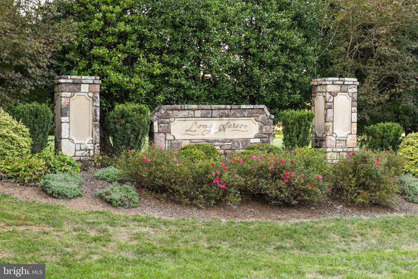 Leesburg, Virginia, 20175, United States, 5 Bedrooms Bedrooms, ,6 BathroomsBathrooms,Residential,Active,1987213