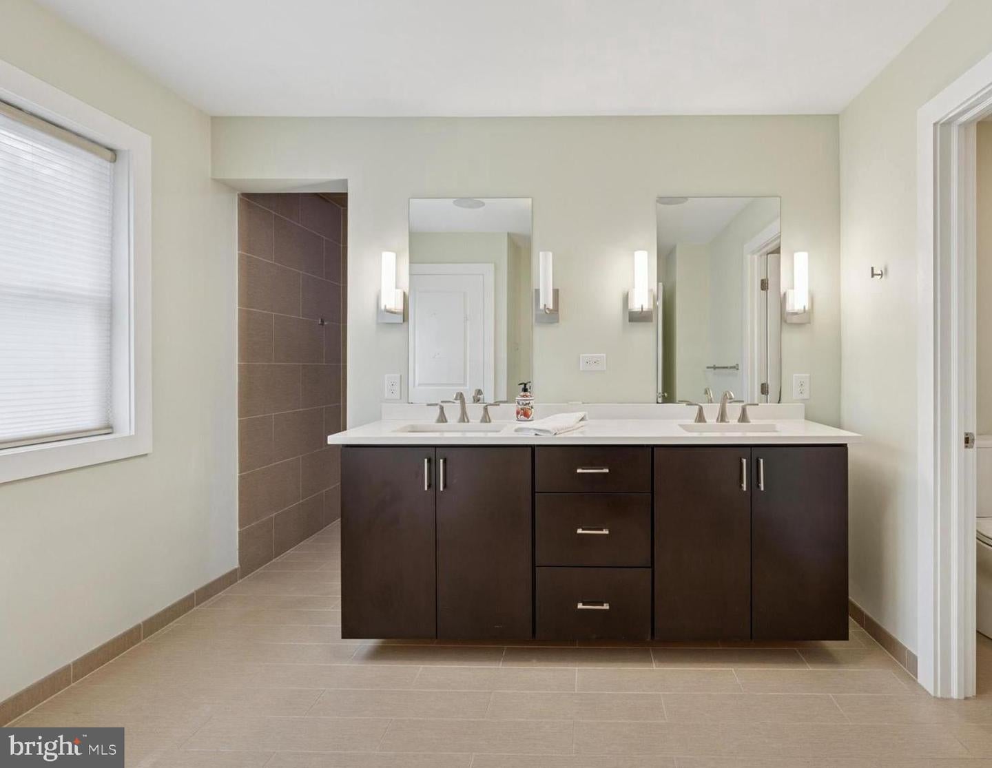 West Chester, Pennsylvania, 19380, United States, 4 Bedrooms Bedrooms, ,4 BathroomsBathrooms,Residential,Active,1909855