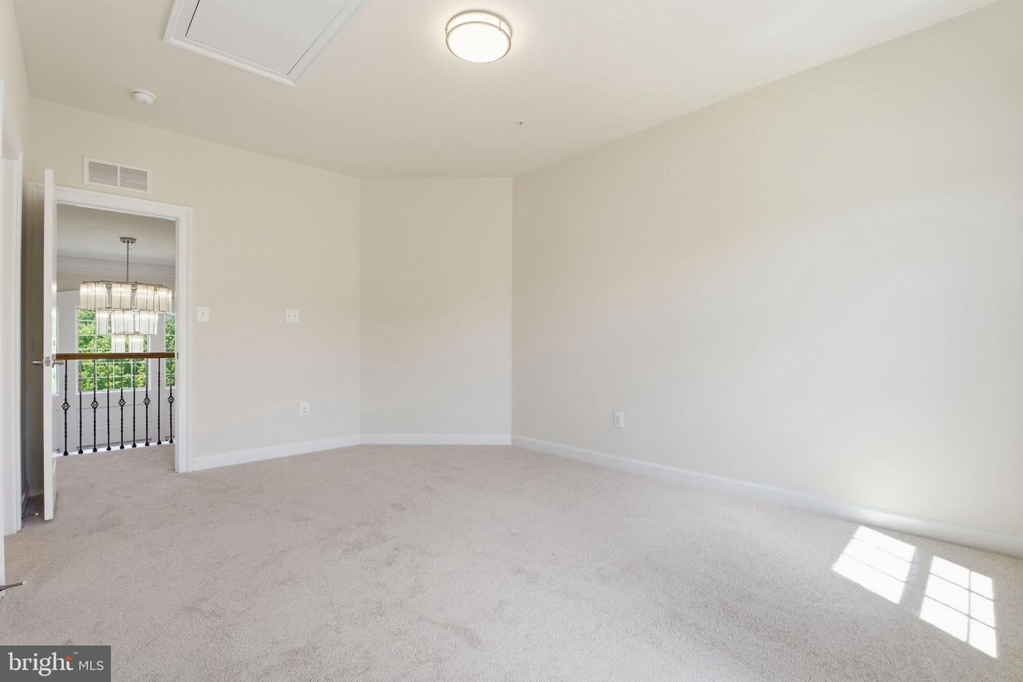 Clarksburg, Maryland, 20871, United States, 5 Bedrooms Bedrooms, ,5 BathroomsBathrooms,Residential,Contingent,2045769