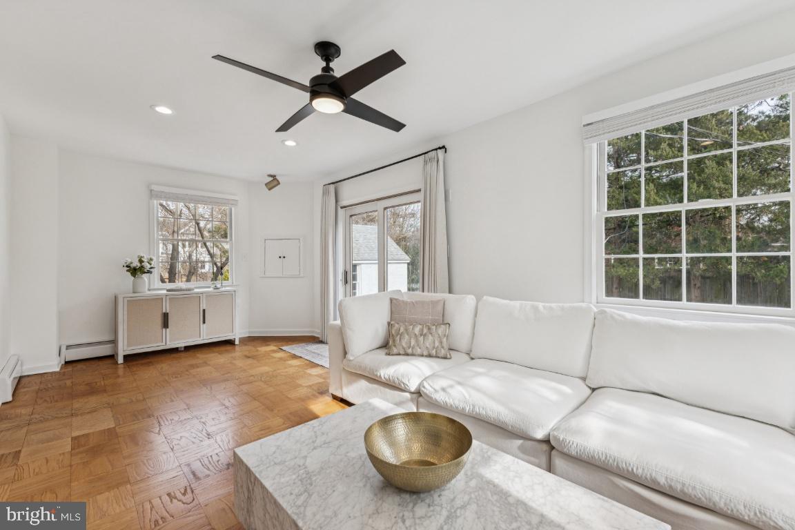 Arlington, Virginia, 22203, United States, 3 Bedrooms Bedrooms, ,3 BathroomsBathrooms,Residential,Active,2007962