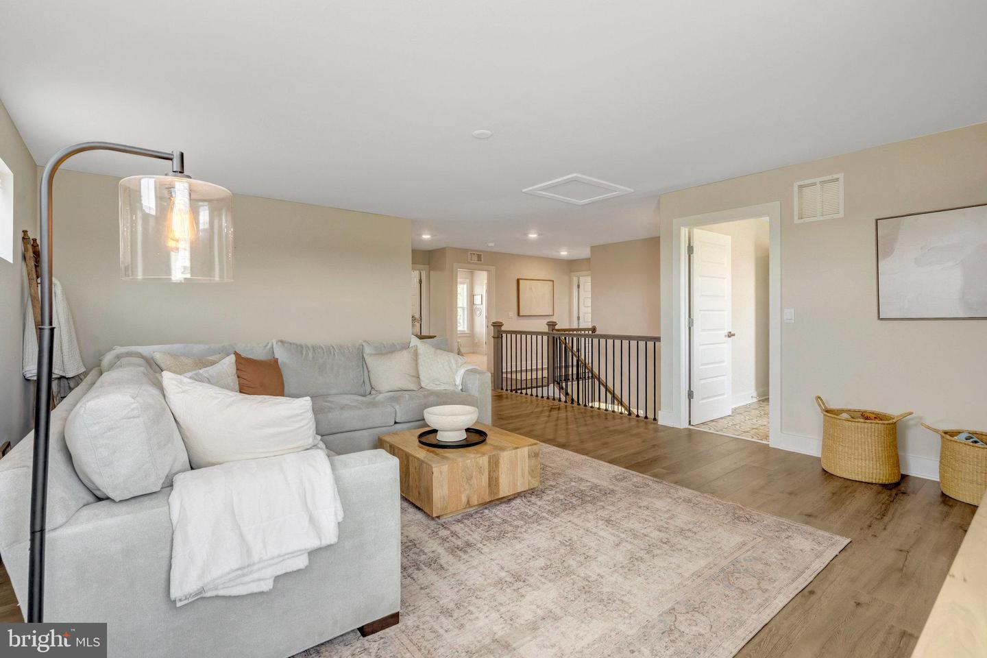 Nokesville, Virginia, 20181, United States, 5 Bedrooms Bedrooms, ,4 BathroomsBathrooms,Residential,Active,1922292