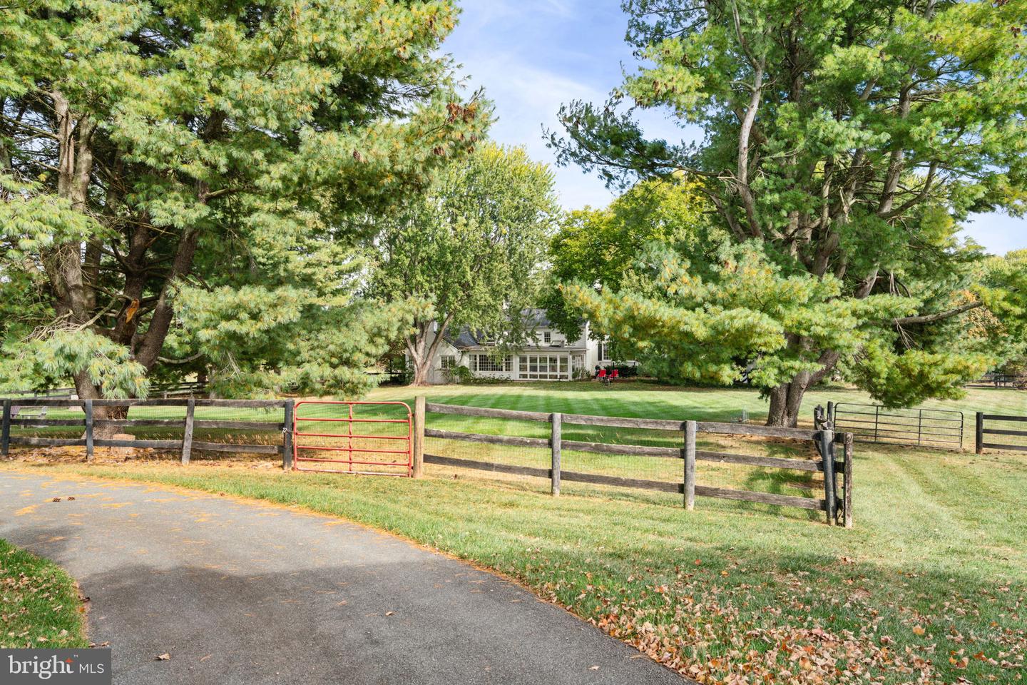Leesburg, Virginia, 20175, United States, 4 Bedrooms Bedrooms, ,5 BathroomsBathrooms,Residential,Active,2011862