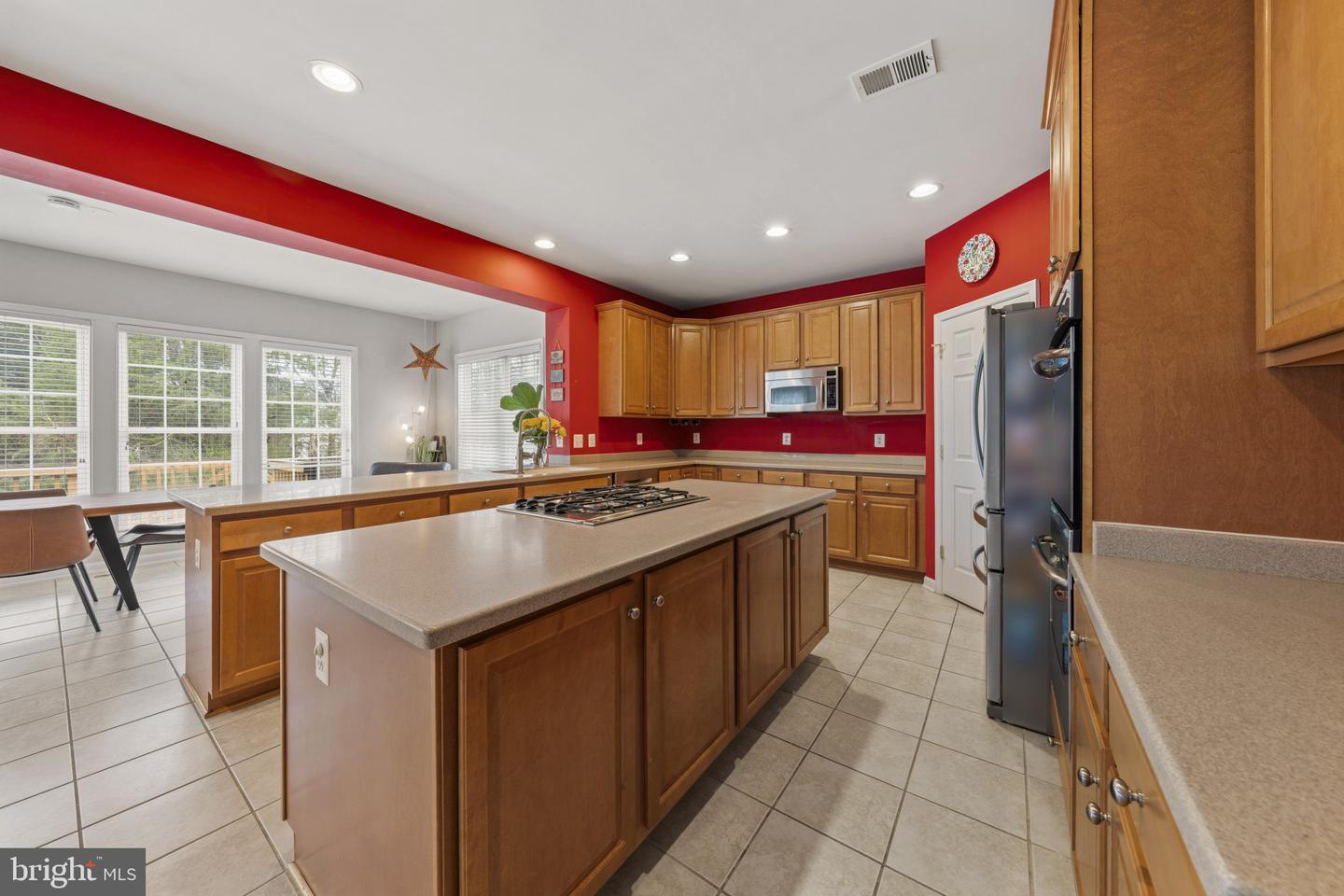 Chantilly, Virginia, 20152, United States, 5 Bedrooms Bedrooms, ,5 BathroomsBathrooms,Residential,Active,2028525