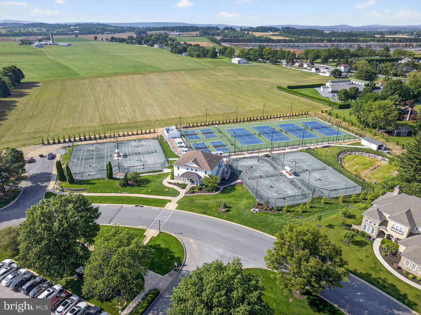 Lititz, Pennsylvania, 17543, United States, 5 Bedrooms Bedrooms, ,6 BathroomsBathrooms,Residential,Active,1964474