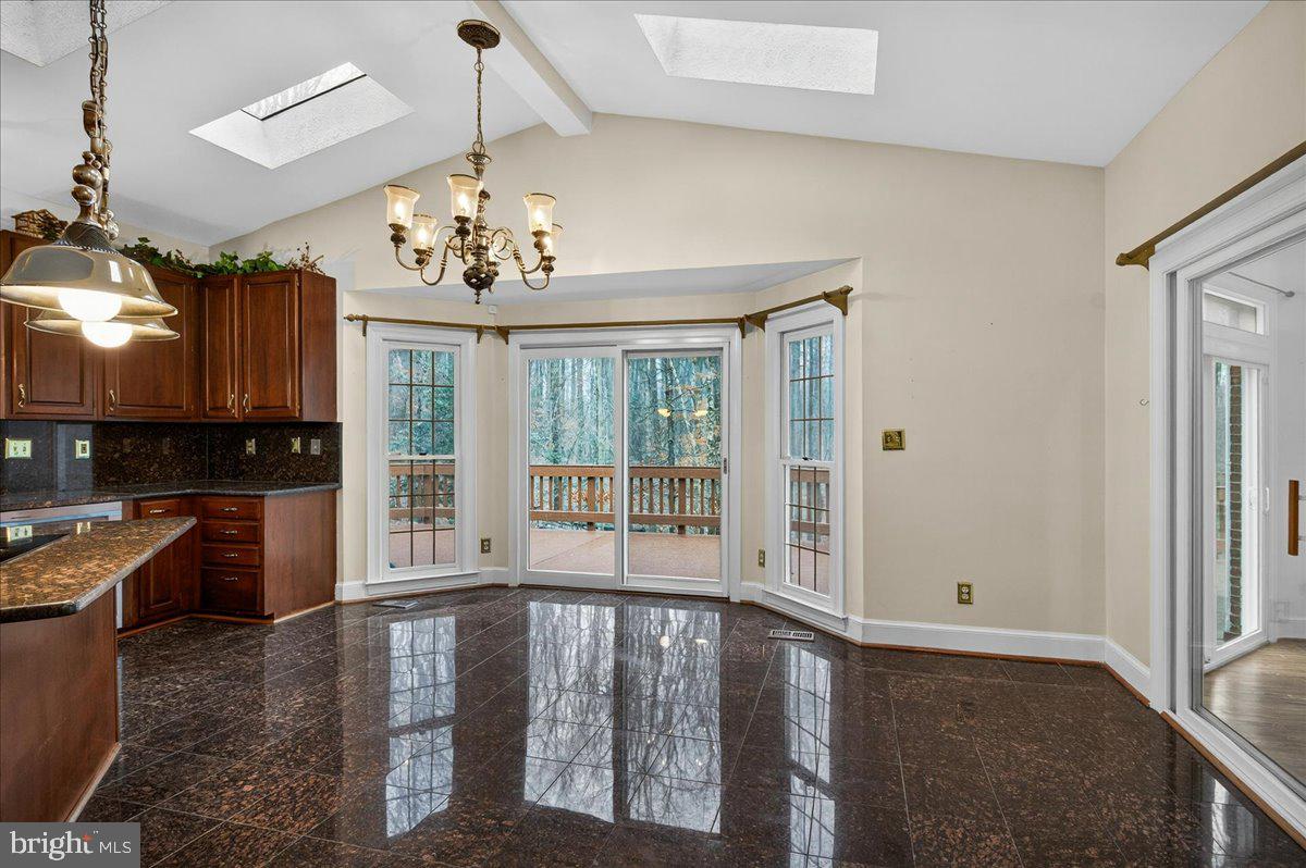Clifton, Virginia, 20124, United States, 5 Bedrooms Bedrooms, ,6 BathroomsBathrooms,Residential,Active,2025639